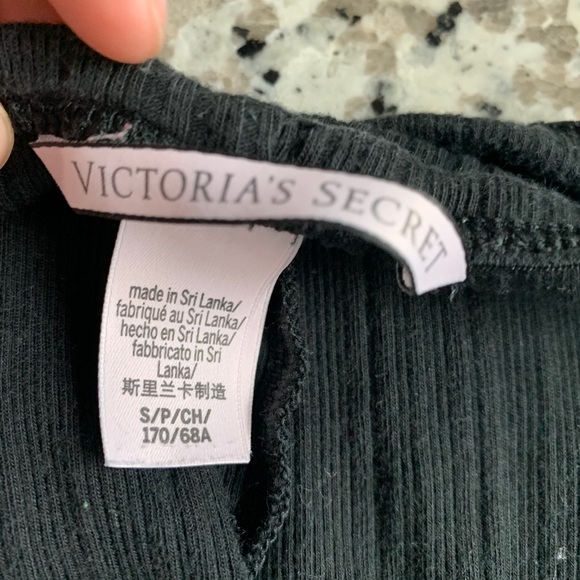 Shorts - Picture 3 of 3